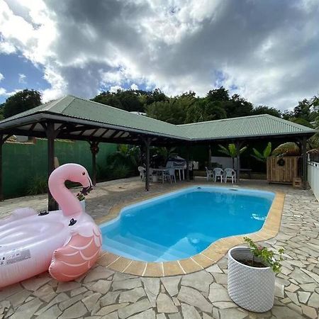 Charmant Appartement Avec Piscine Le Robert Exteriér fotografie