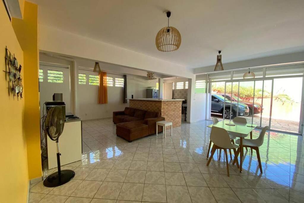 Charmant Appartement Avec Piscine Le Robert Exteriér fotografie