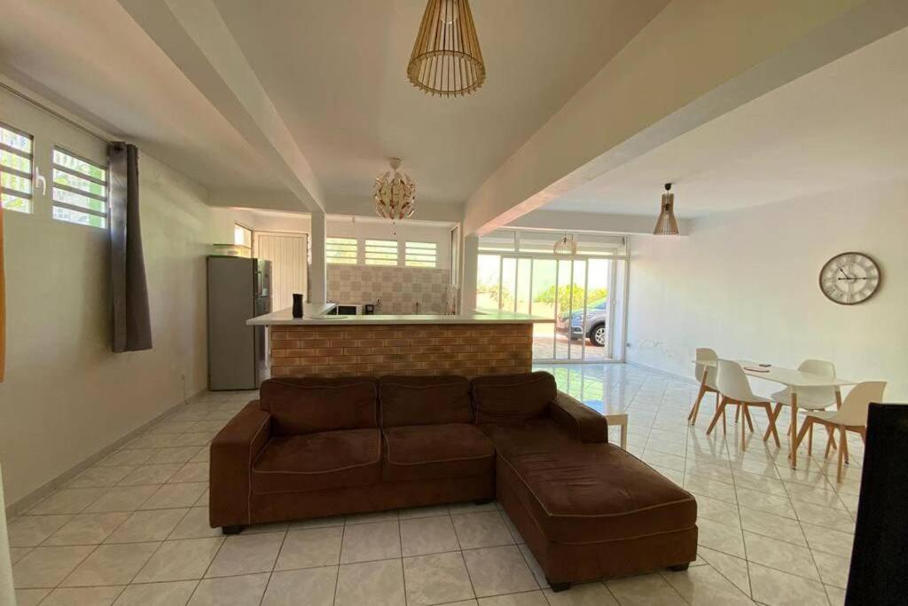Charmant Appartement Avec Piscine Le Robert Exteriér fotografie